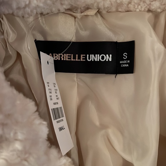 NWT Xolani Faux-Leather Patch Sherpa Jacket - Gabrielle Union Size Small - Picture 3 of 6